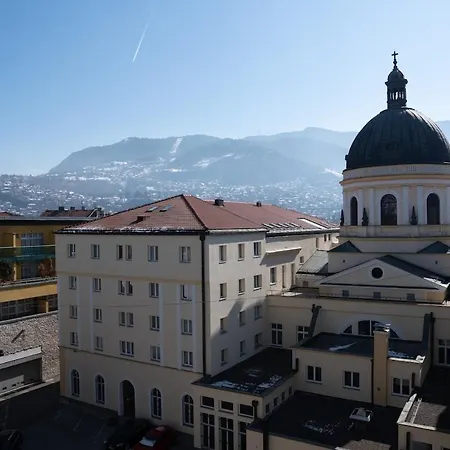 Apartment Center Near The Cathedral - Giulia Sarajevo